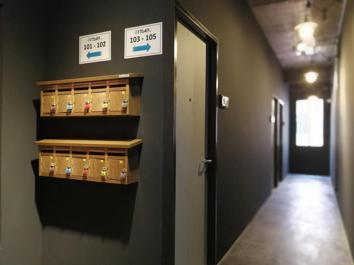 The Rise Room กัวลาตรังกานู ภายนอก รูปภาพ Mailboxes in a typical apartment building