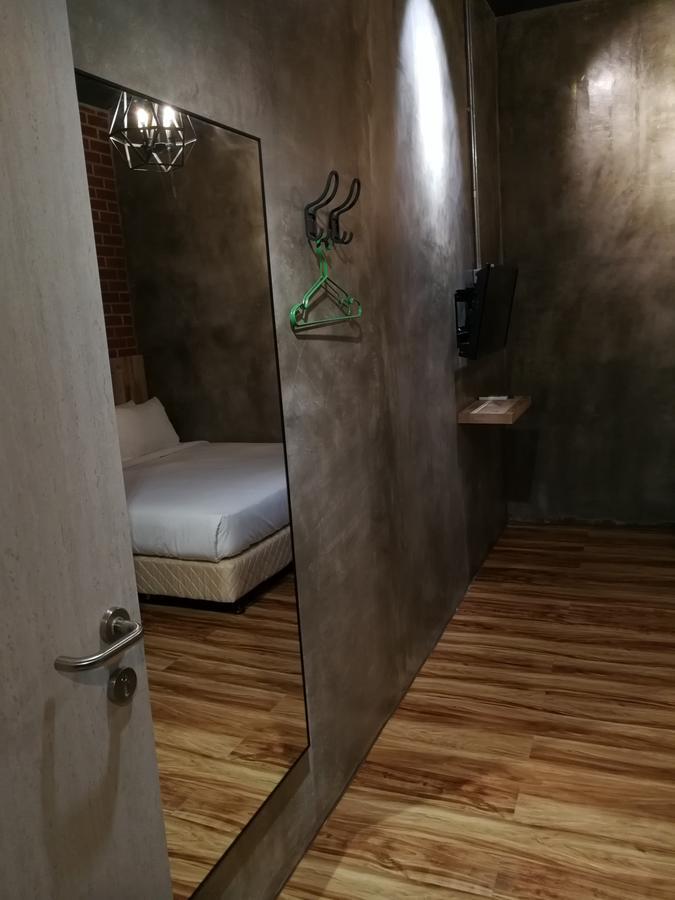The Rise Room กัวลาตรังกานู ภายนอก รูปภาพ A room at the hotel