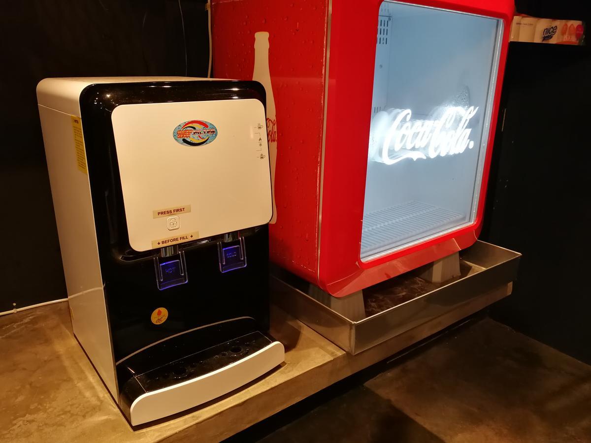 The Rise Room กัวลาตรังกานู ภายนอก รูปภาพ A water dispenser