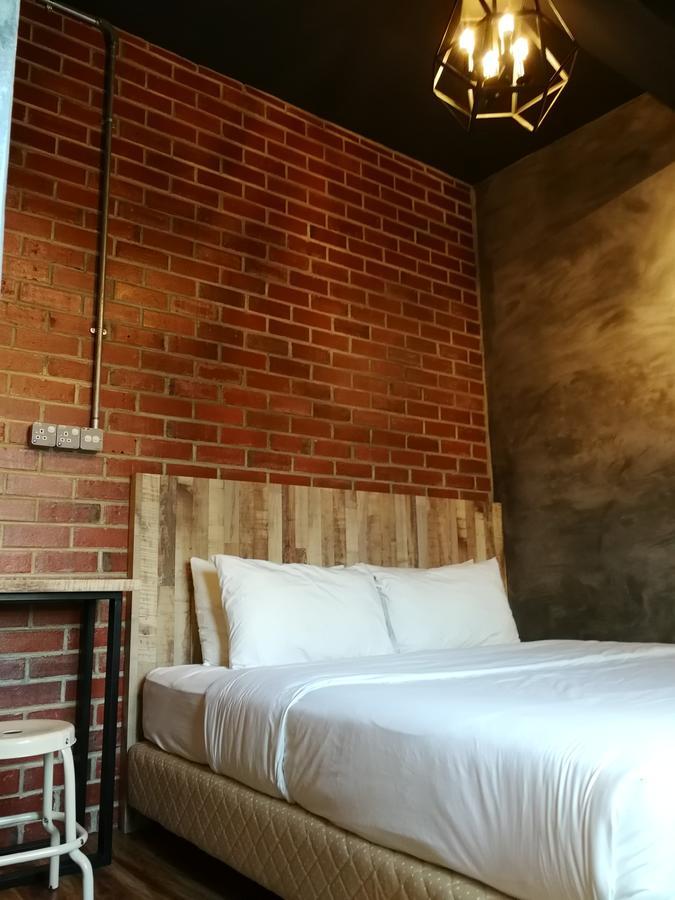The Rise Room กัวลาตรังกานู ภายนอก รูปภาพ A bedroom at the hotel